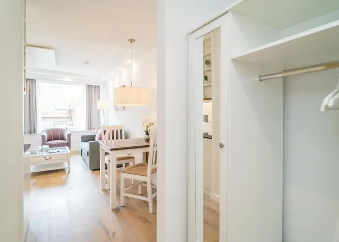 Kompass-3-10 דירה *