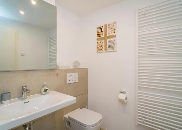 Kompass-3-10 דירה *